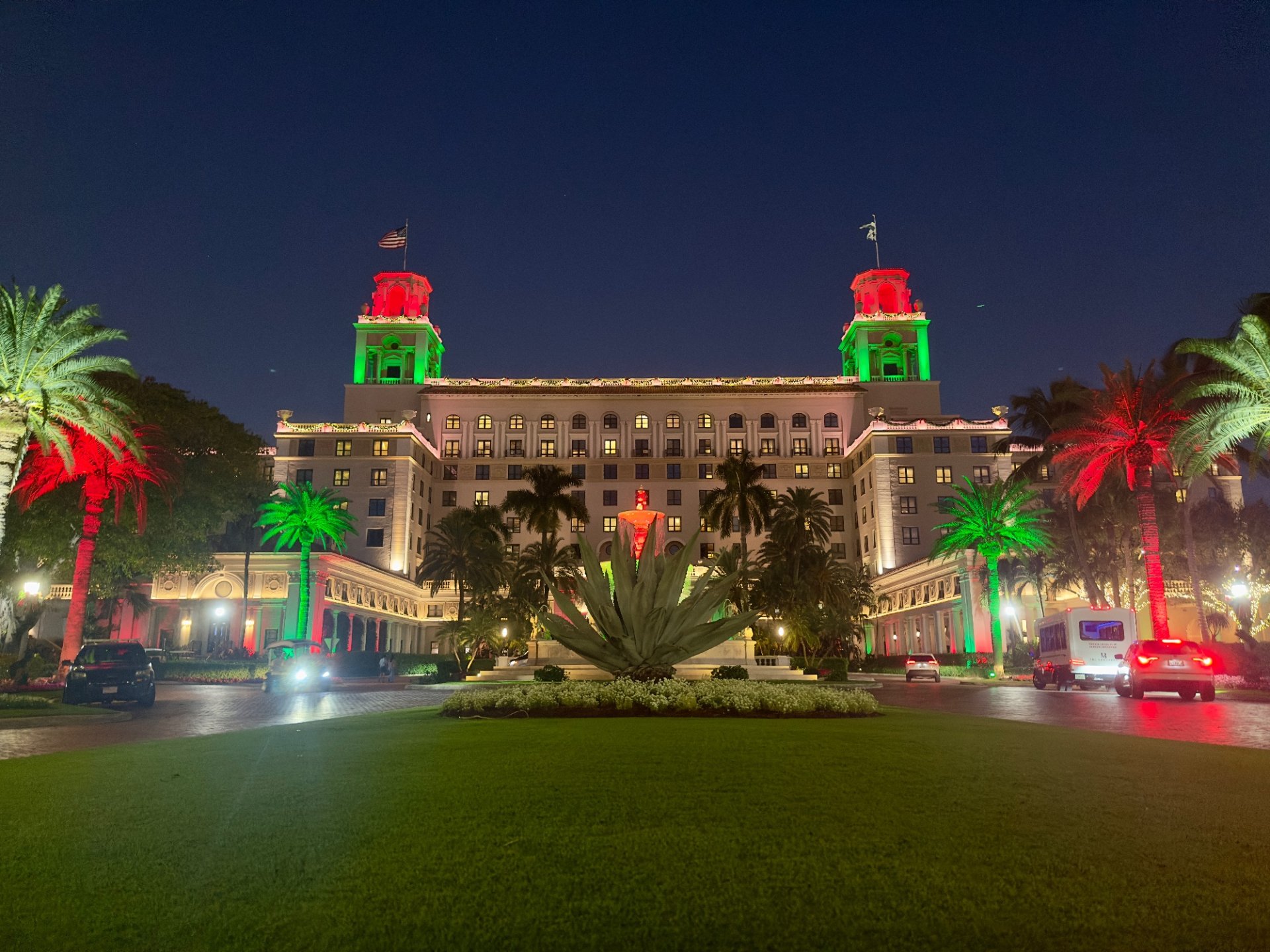 🌟 Holiday magic in West Palm Beach! 🌴✨